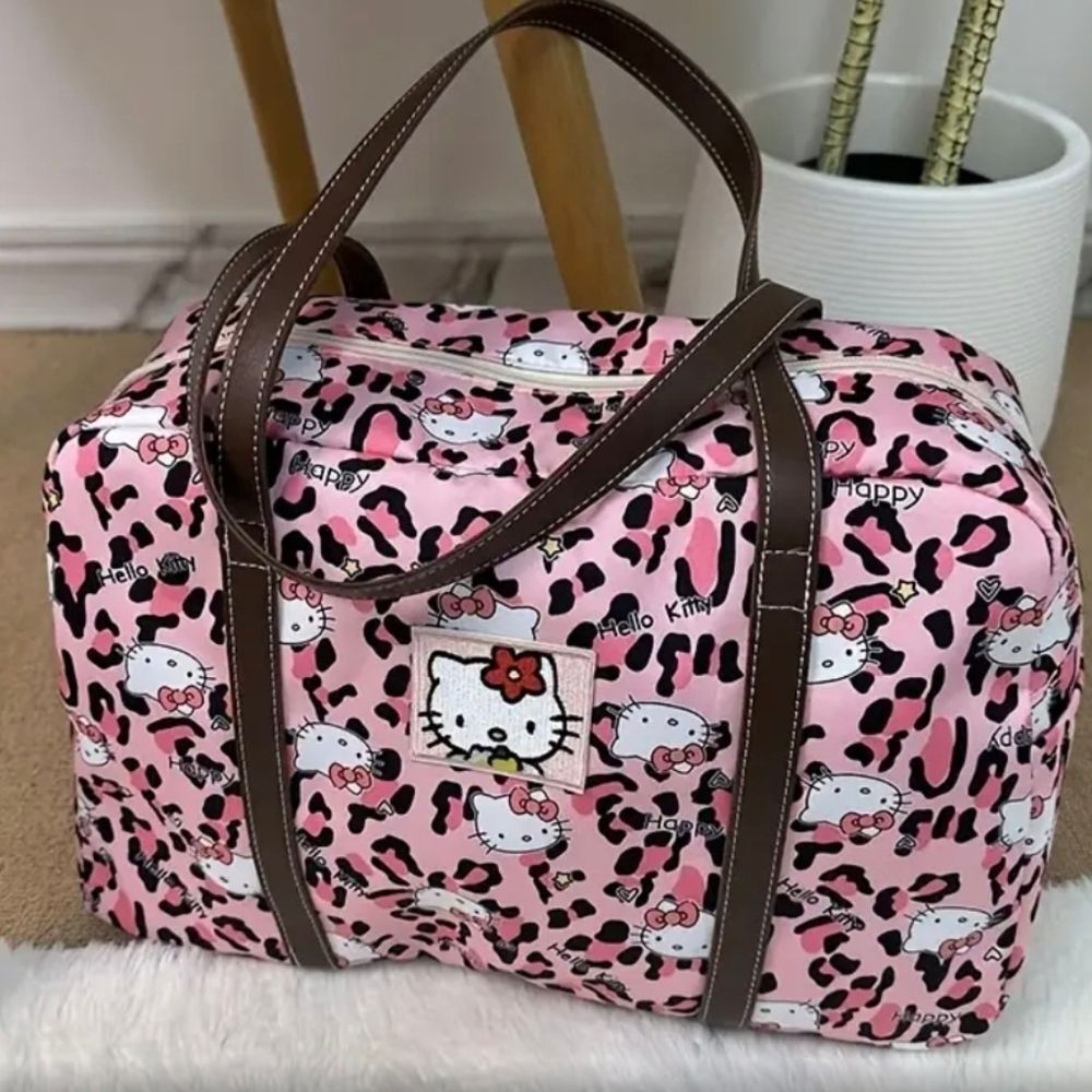 Hello Kitty Large Capacity Duffle Traveling Bag